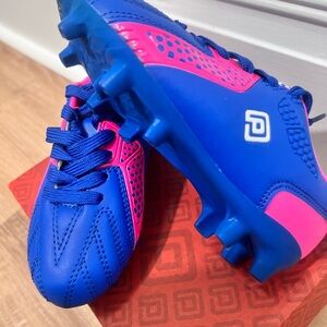 Dream Pairs Kids' Blue and Pink Soccer Cleats